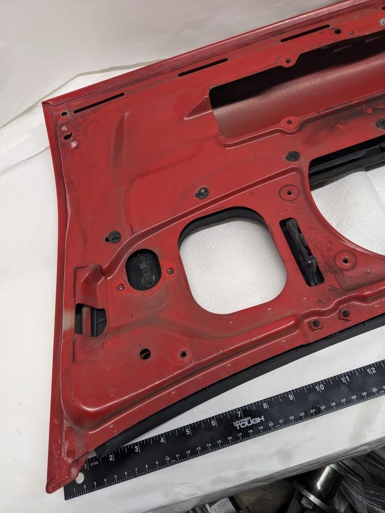 PORSCHE REAR TRUNK LID RED W/ GRILLE & LOWER BRACKET FOR 94 996 CARRERA USED R22