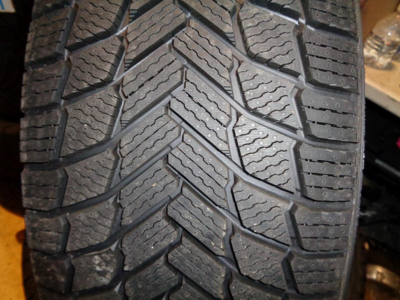 1 MICHELIN X-ICE SNOW P 245 50 18 104H XL TIRE 07385