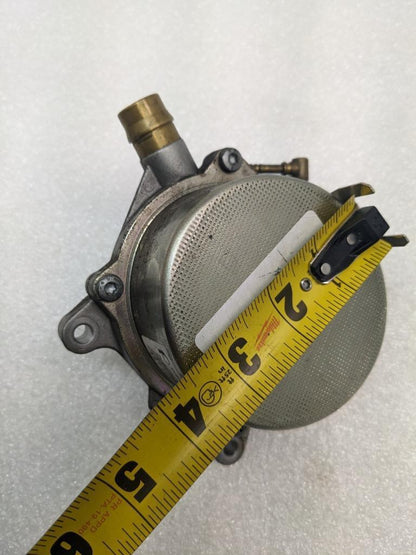 2016-18 PIERBURG PORSCHE MACAN ENGINE VACUUM PUMP 94610053000 USED R25