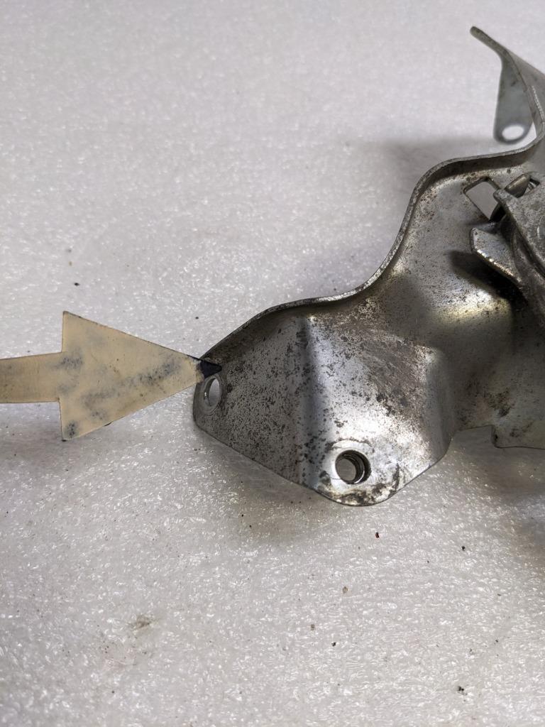 BRIGGS AND STRATTON 593666 BRACKET-CONTROL FOR 19J1370001F1 SMALL ENGINE NEW R32