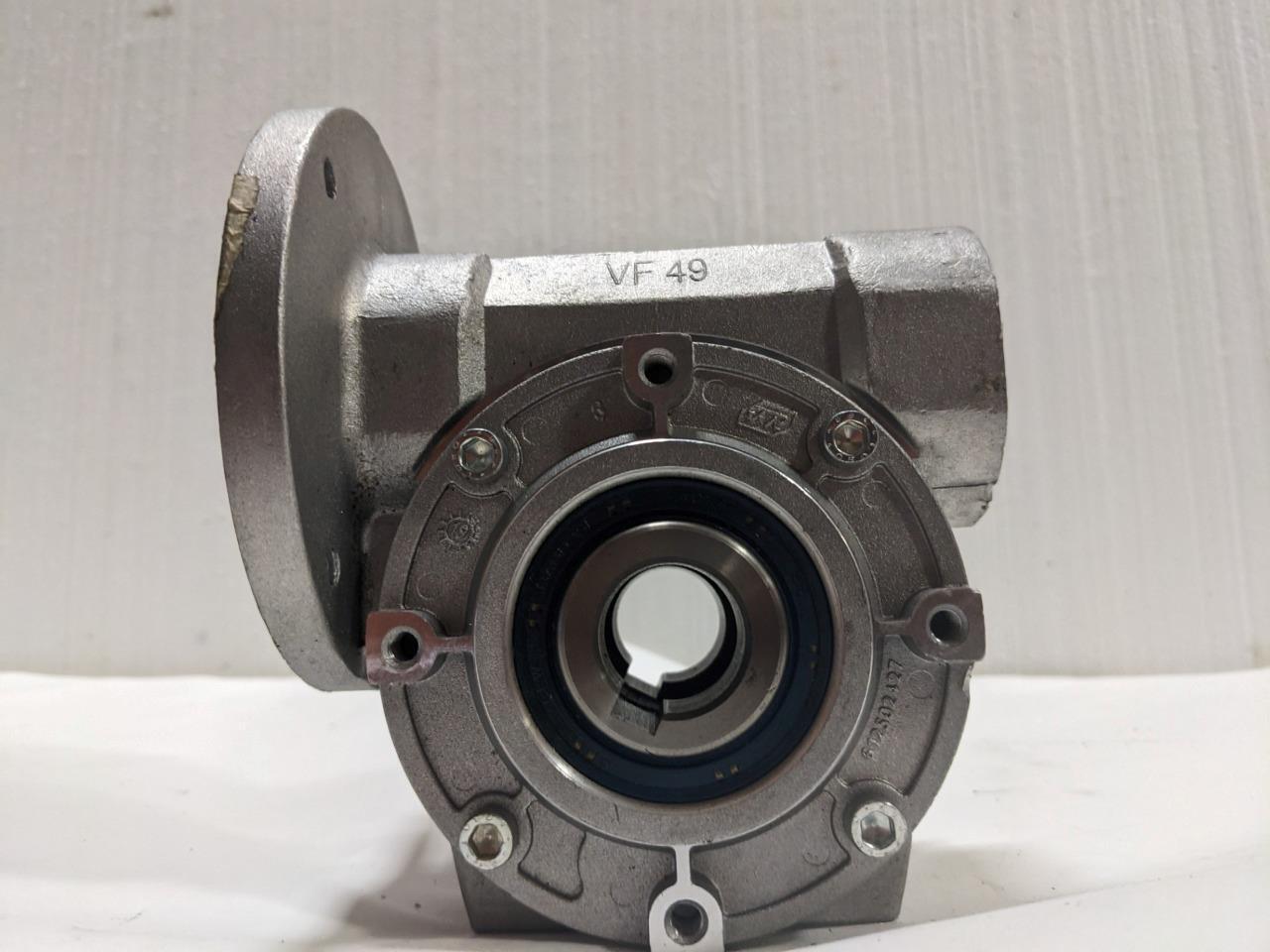 Bonfiglioli Right Angle Worm Reducer 200680038 VF49P17P80B14B3 NEW BSIG1