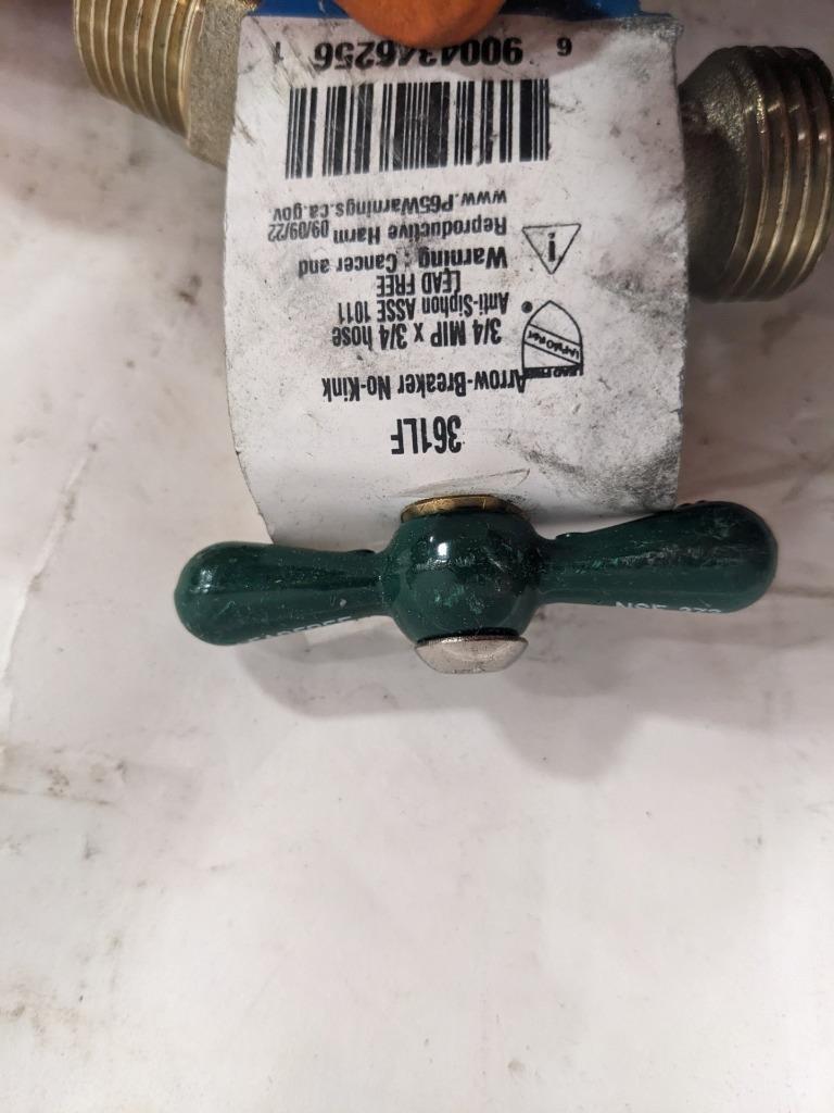 Arrowhead 361LF Arrow-Breaker No-Kink Hose Bibb, 3/4" MIP x 3/4" R27