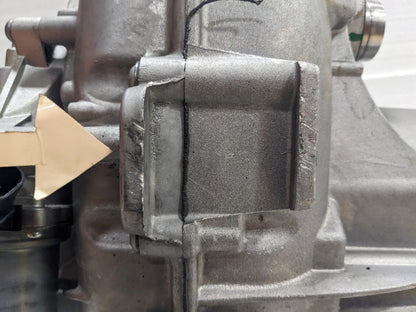 GM Transfer Case 84467435 Chevy Avalanche, Cadillac Escalade NEW DAMAGED BSRG3