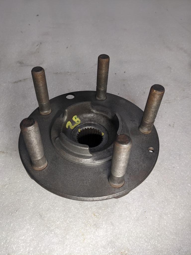 1986 PORSCHE 911 3.2 CARRERA WHEEL HUB 5-BOLT PATTERN 28 SPLINE USED 996B.G.L.