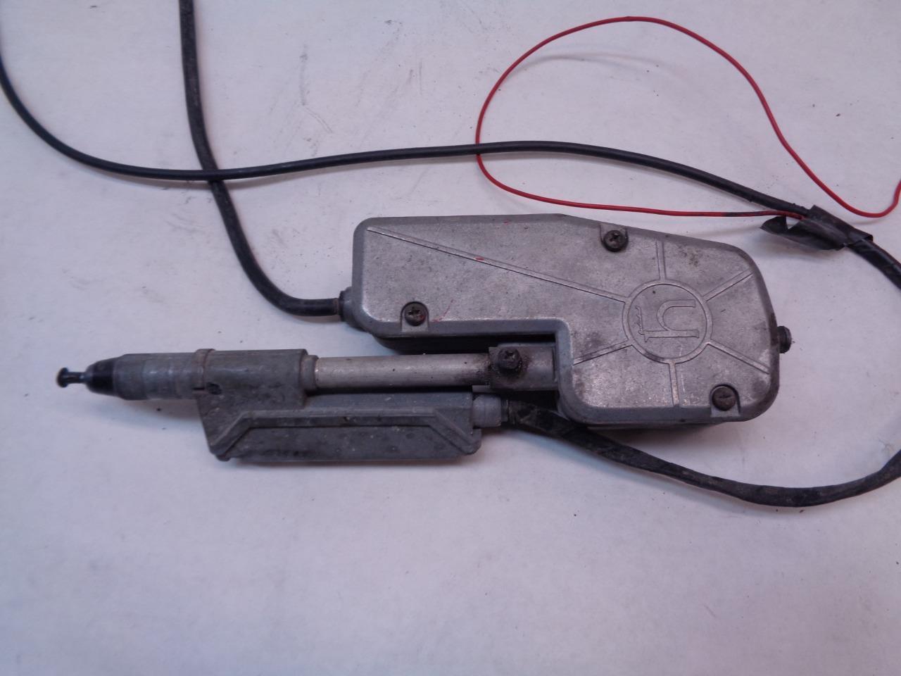 GERMAN PORSCHE HIRSHMANN POWER MOTOR ANTENNA AUTA 6900 304 08 R24T4