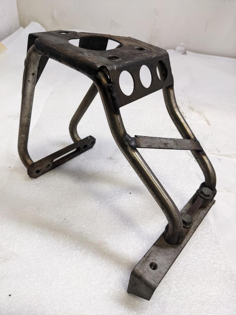 PORSCHE 996 MUFFLER SUPPORT BRACKET (RIGHT) 99611112854 USED 996BGL