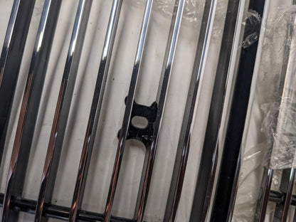 CARRIAGE WORKS 43912 BOLT-OVER GRILLE FOR 07-09 SILVERADO 2500-3500 HD NEW #2 SR