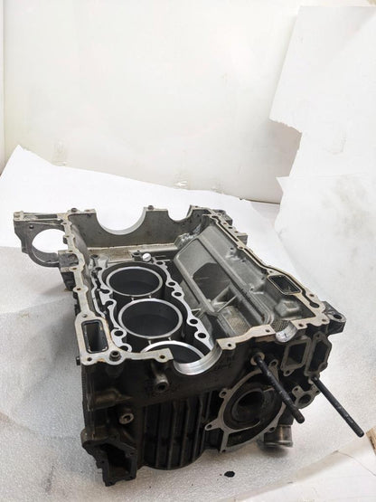 PORSCHE 911/996 RIGHT SIDE ENGINE BLOCK 9961011690R USED B2