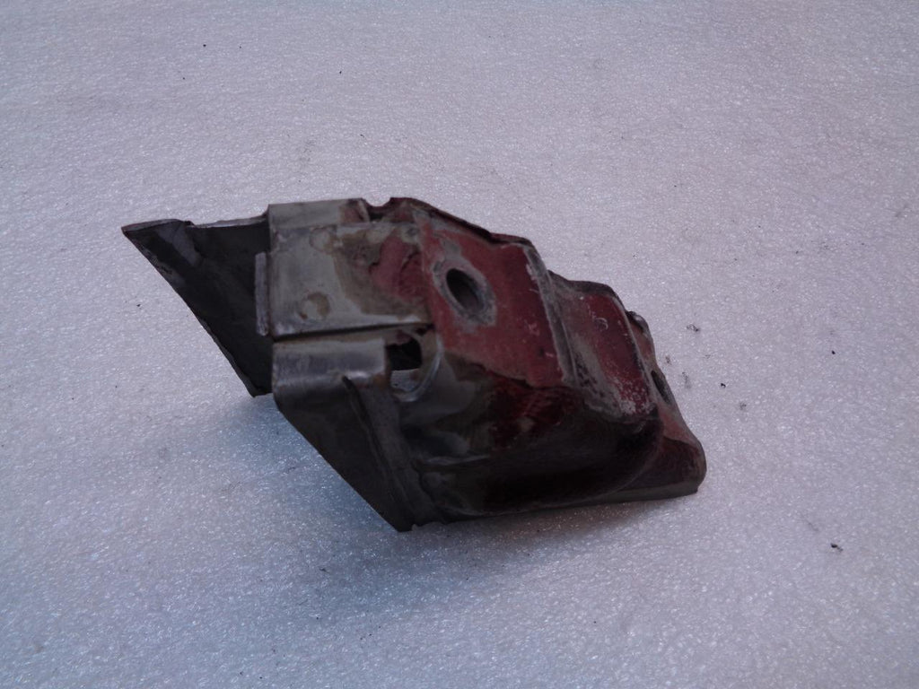 USED PORSCHE 928 FRONT SWAY BAR BRACKET R24T7