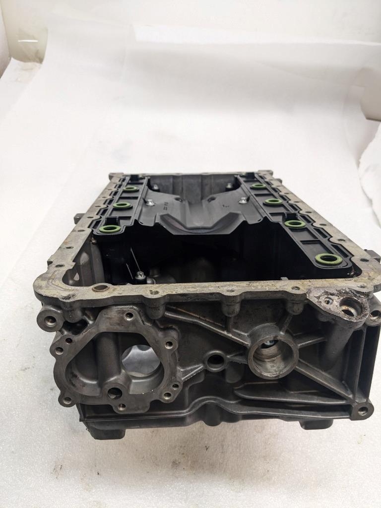 2003-2006 PORSCHE CAYENNE 4.5 LOWER ENGINE OIL PAN 9481071406R USED R24