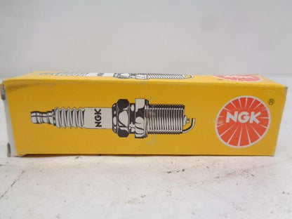 NGK SPARK PLUGS STANDARD SERIES CHRYSLER TC MASERATI PORSCHE 10 PACK 3923 R13