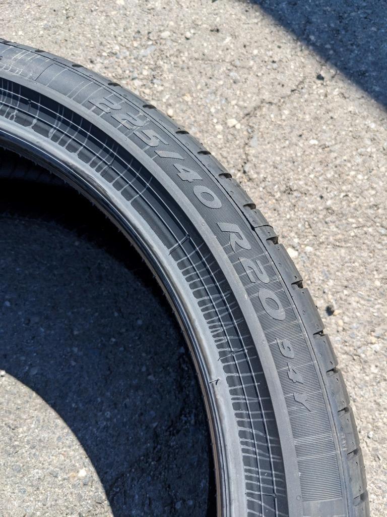 PIRELLI P ZERO PZ4 LUXURY  BMW RUNFLAT RSC P 225 40 20 94Y XL TIRE 2750500 CQ3