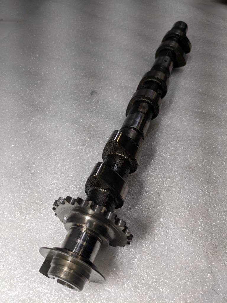 PORSCHE 911 996 (1998-2005) CAMSHAFT INTAKE (CYLINDER4-6) 996221 USED 996B.G.L.