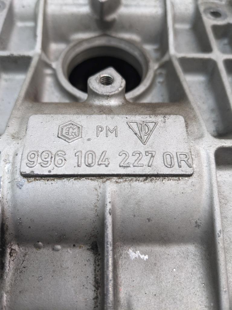 PORSCHE 911/996 CYLINDER HEAD ASSEMBLY W COVER 9961041391R #3 SR:0084  996GL2