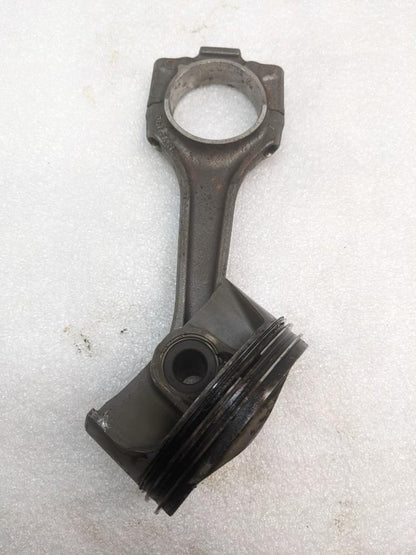 PORSCHE CAYENNE PISTON CONNECTING ROD #3 (CRACKED) 9461191R USED R24