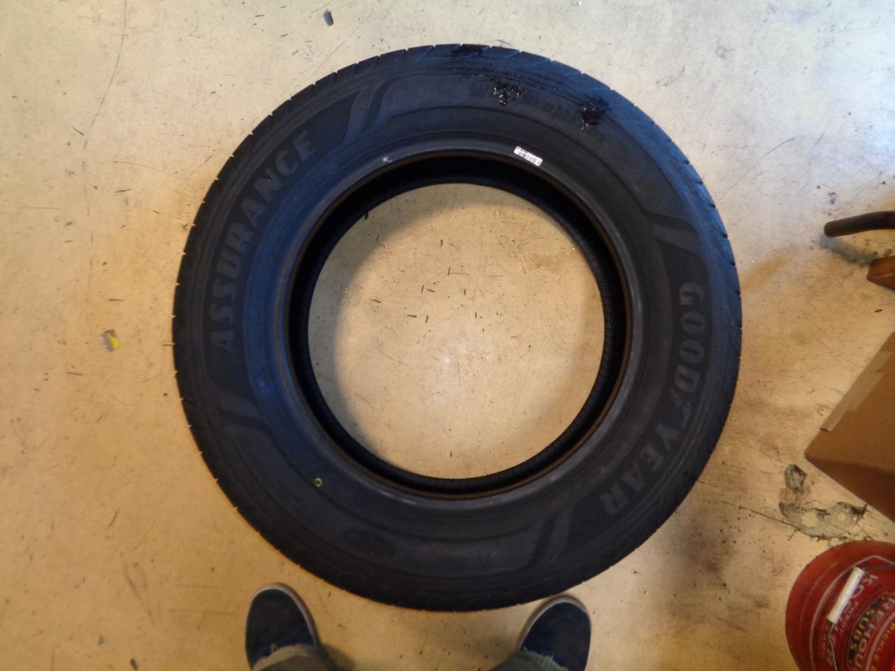 1 GOODYEAR ASSURANCE WEATHERREADY P 235 65 18 106H SL TIRE 767885537 BQ1