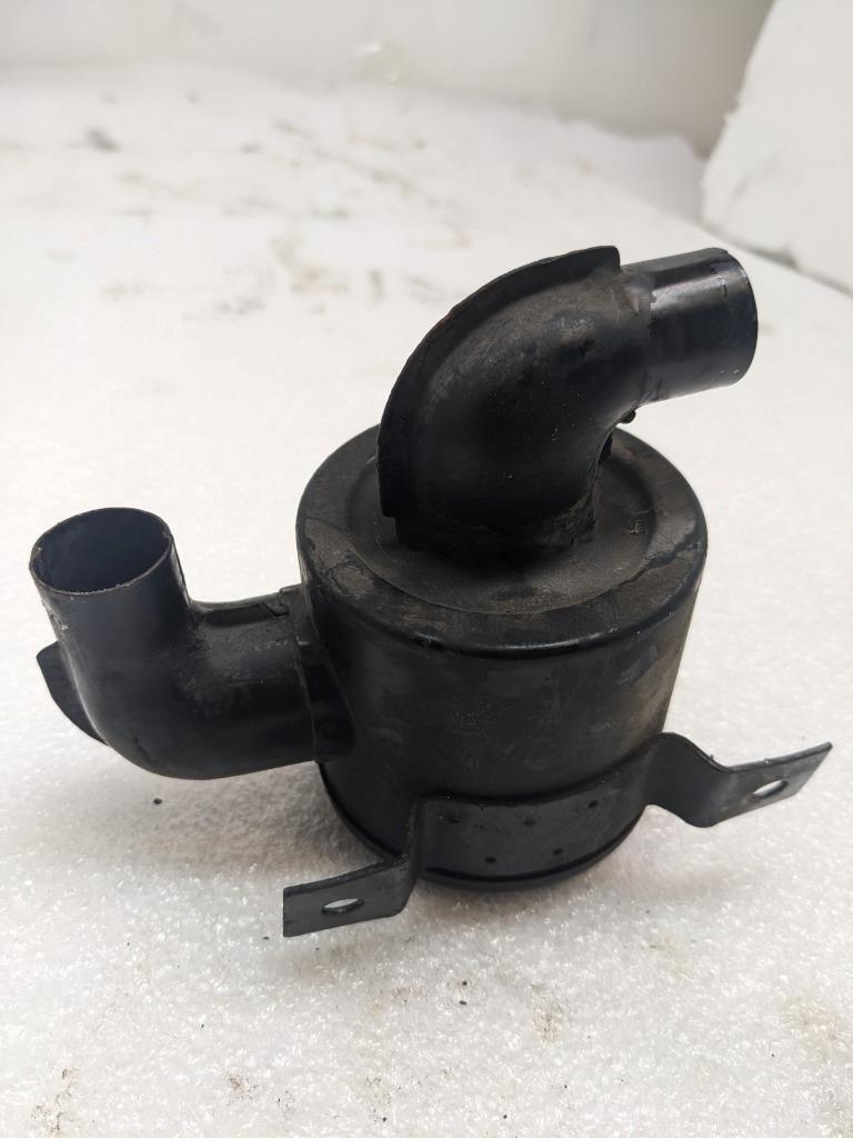 1978-1986 PORSCHE 928 SMOG AIR PUMP FILTER HOUSING 92811314500 USED R20t5