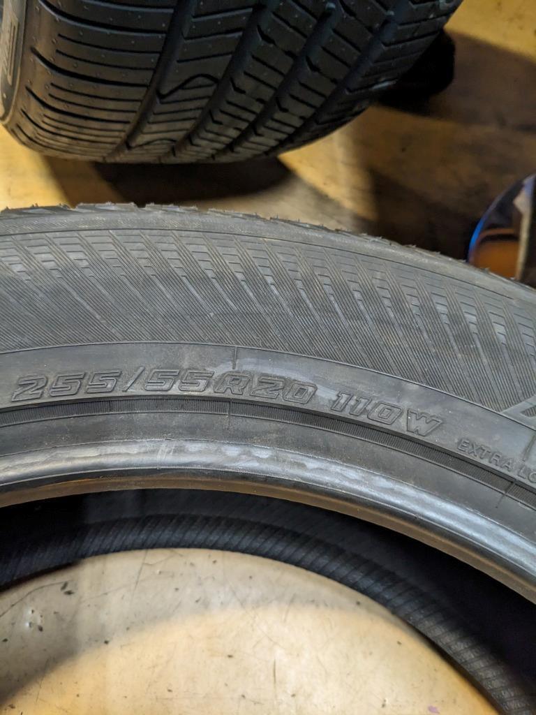 YOKOHAMA GEOLANDAR X-CV P 255 55 20 110W XL TIRE 110157011