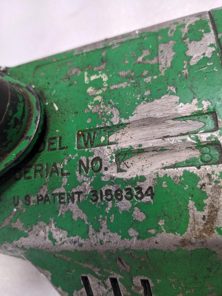 CLECO PNEUMATIC AIR IMPACT WRENCH 1-1/2'' SQUARE DRIVE 1201-3002 FT/LB USED R22