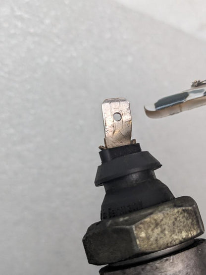 PORSCHE 911/996 CYLINDER HEAD ASSEMBLY W COVER 9961046710R SR: 51468 USED 996GL2