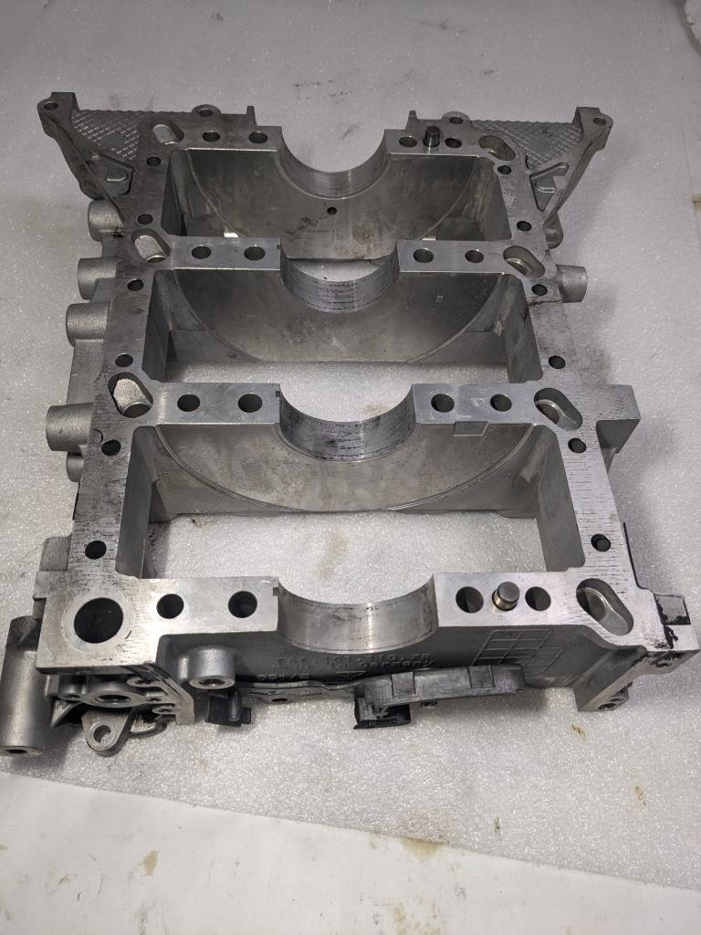 PORSCHE MACAN 2016 3.0 PETROL ENGINE BLOCK 9461011137R USED I2