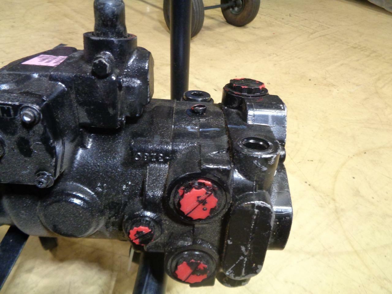 Eaton 78461-RDV-04 7200-RYA-04 180811RSP2034 136918 Hydraulic Tandem Drive BSRG1