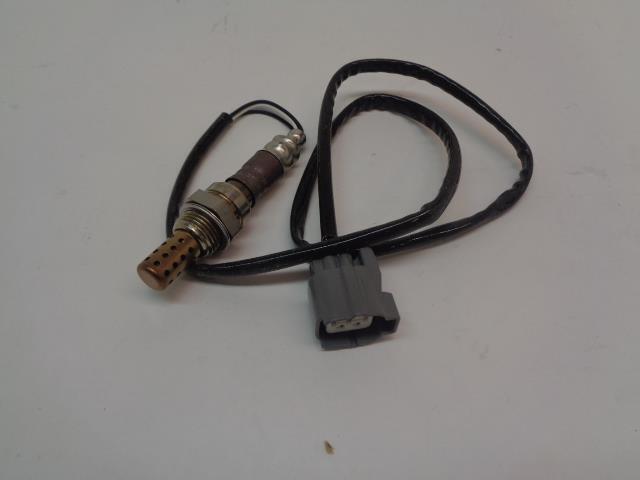 BRAND NEW GENUINE BOSCH OXYGEN SENSOR FOR HONDA AND ACURA 13176 R13