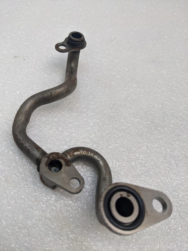 PORSCHE MACAN 15-18 ENGINE OIL LINE PIPE  94610703331 USED R21SPB