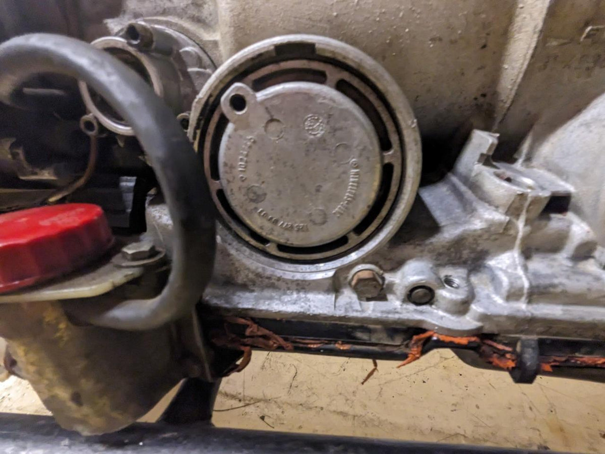 USED PORSCHE 1986 928 COMPLETE 5 SPEED AUTOMATIC TRANSMISSION ASSEMBLY B2