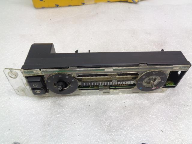PORSCHE 94465302101 DASH CONTROL UNIT HVAC CONTROL FOR 944 DAMAGED USED R20