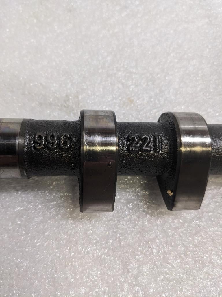 PORSCHE 996 BOXSTER CAMSHAFT 21-SPLINE 99622101501 1-3 USED 996BGL2T2