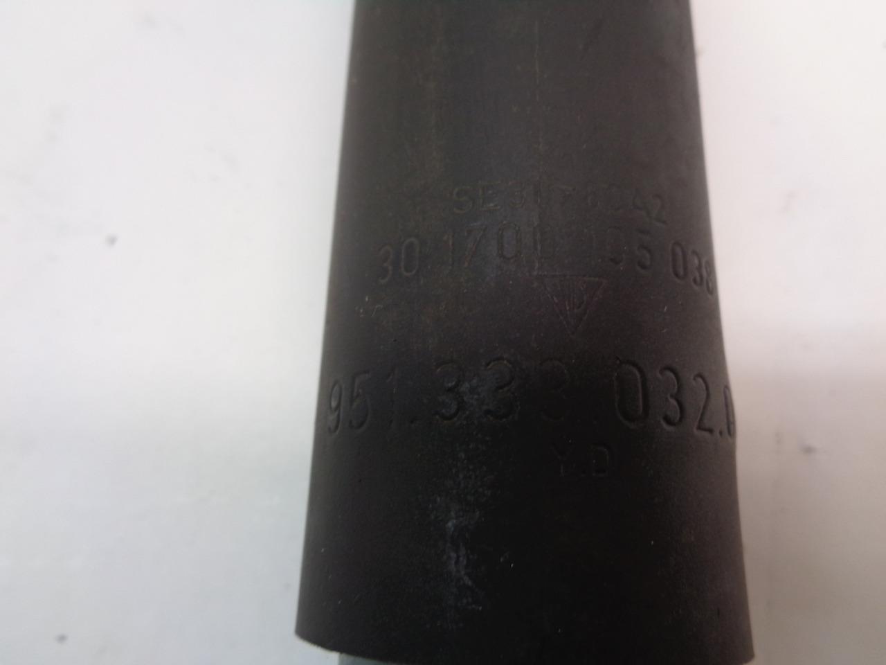 Porsche 968 Shock Absorber PAIR USED GENUINE 951 333 032 03 R23T8