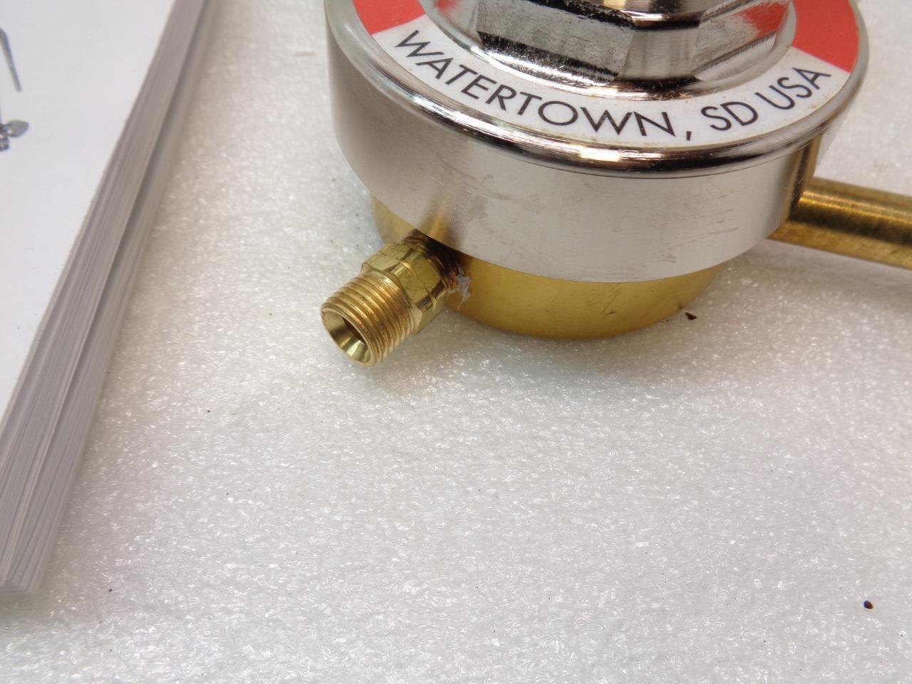 NEW SMITH EQUIPMENT HB1520B-300 ACETYLENE REGULATOR GAUGE R17