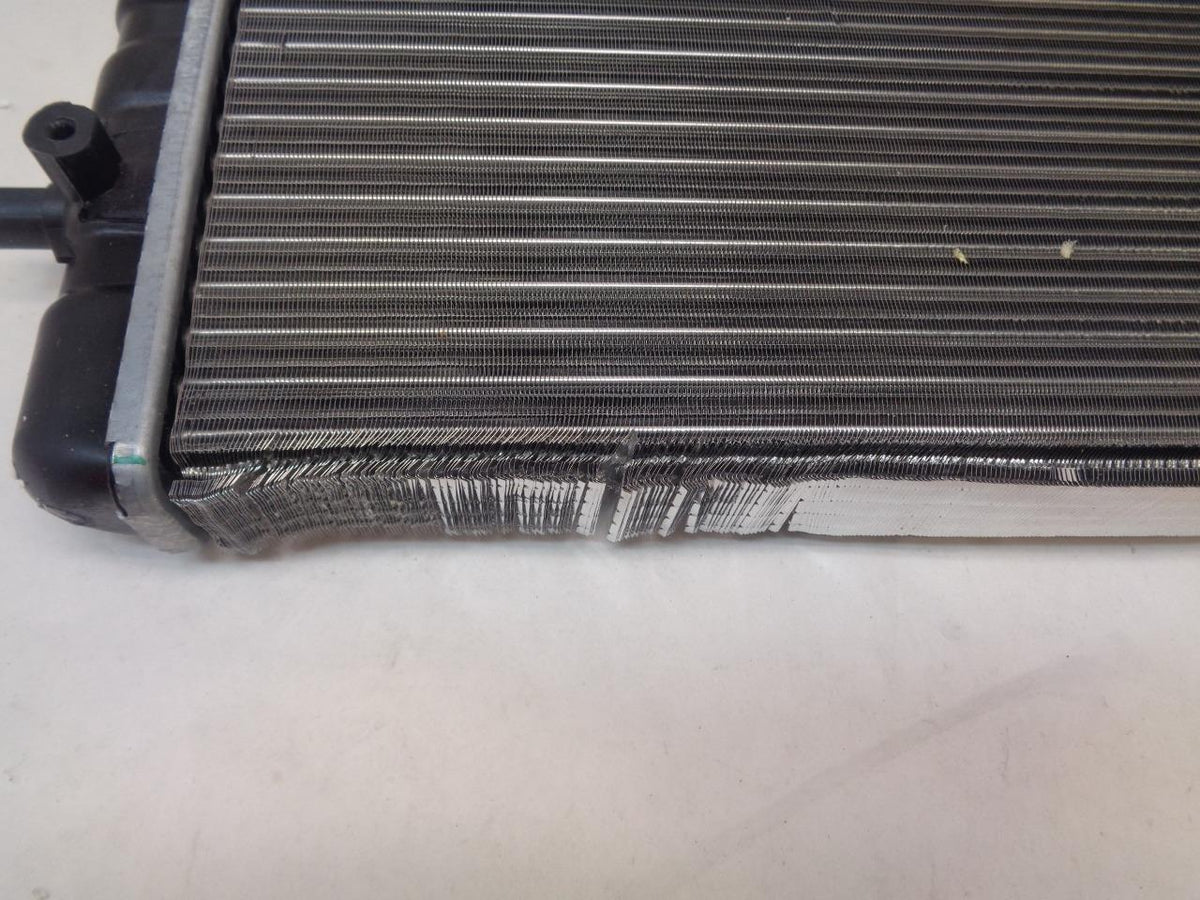 USED VALEO RADIATOR FOR 99-06 VOLKSWAGEN JETTA& VARIOUS VW AUDI MODELS 731606 SR