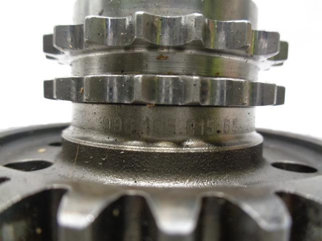 Porsche 911 (996) INTERMEDIATE CAMSHAFT 996 105 015 65 USED GENUINE R24T6