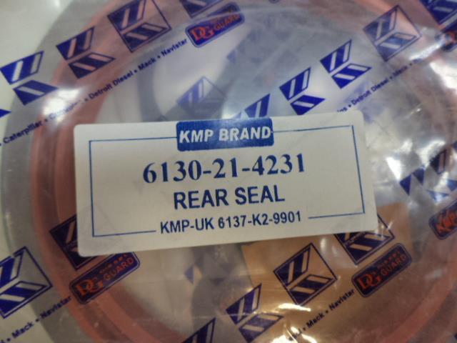 1 NEW KMP KOMATSU GASKET KIT, CYL. BLOCK 6137-K2-9901 R19