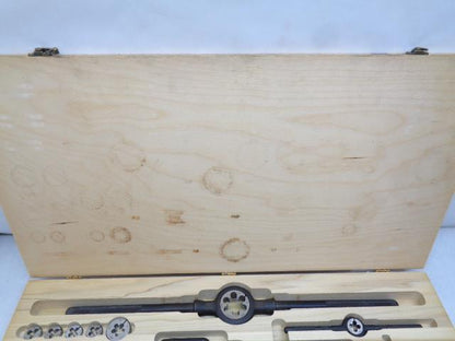 CHAMPION CUTTING TOOLS CORP TAP AND DIE 51 PIECE SET w/ WOODEN STORAGE BOX R30