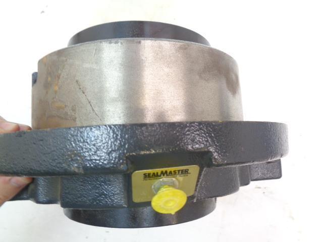 SEALMASTER 559922 RFP 315C PILOTED FLANGE TAPERED ROLLER BEARING USED R14