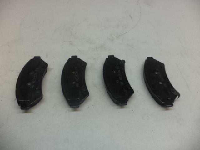 BRAND NEW AKEBONO PRO ACT FRONT DISC BRAKE PADS 97-2005 BUICK CENTURY ACT699 R5