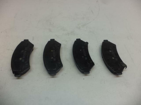 BRAND NEW AKEBONO PRO ACT FRONT DISC BRAKE PADS 97-2005 BUICK CENTURY ACT699 R5