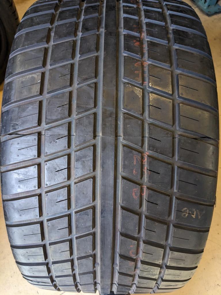 PIRELLI WH FERRARI CHALLENGE 458 WET/RAIN CIRCUIT 305 690 19 TIRE 25531000 CQ3