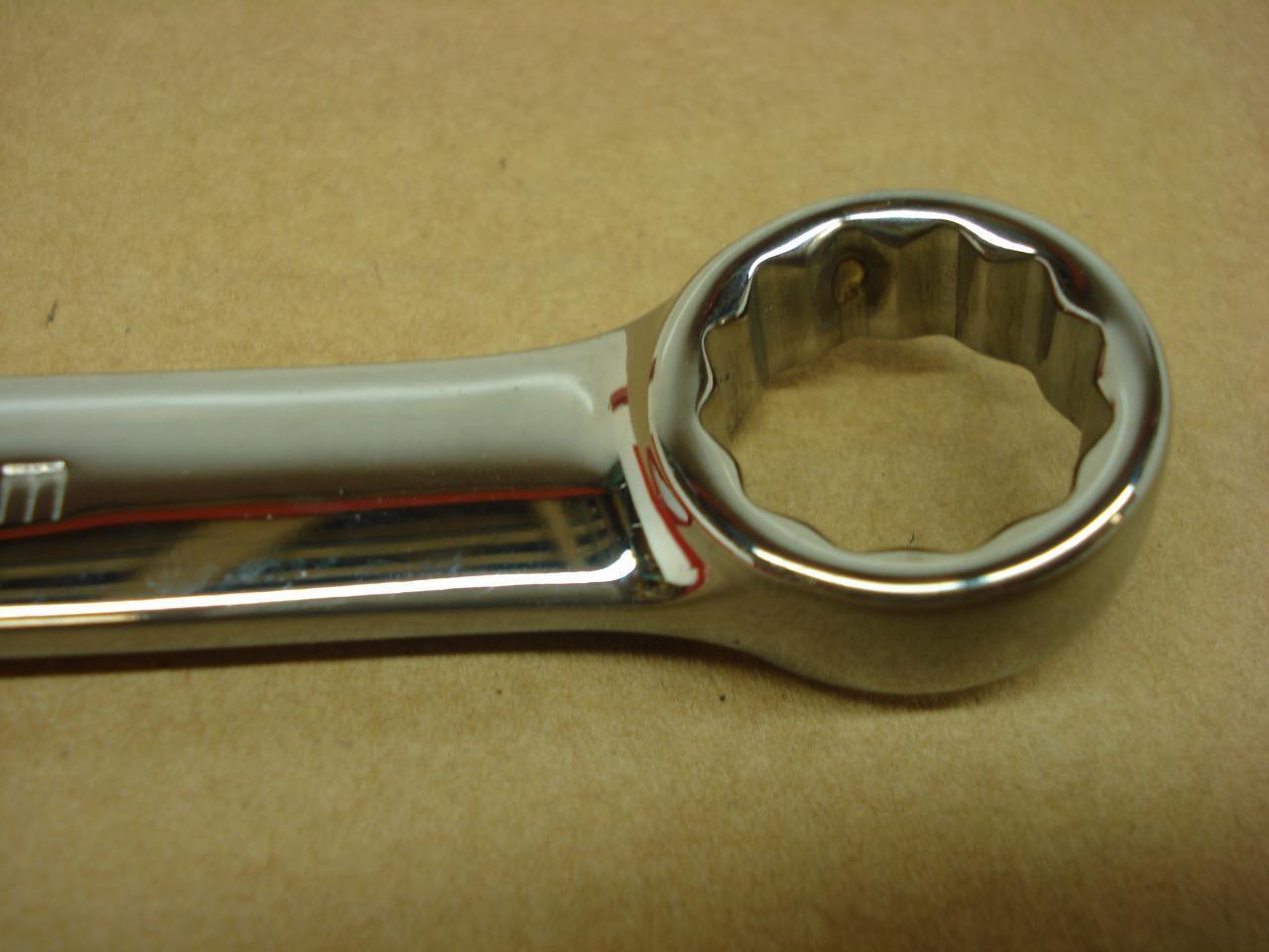 MATCO TOOLS 18MM 12PT LARGE COMBINATION WRENCH MCL18M2X CHROME POLISH R22T4