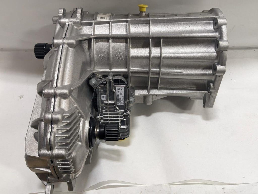 GENUINE PORSCHE 958 351 042 BX 15-18 CAYENNE TRANSFER BOX CASE T3 BSRG4