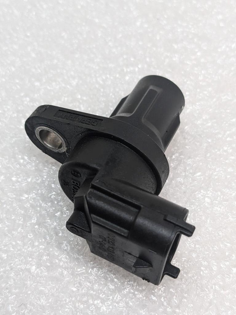 PORSCHE 911/996 PULSE CAMSHAFT CAM POSITION SENSOR 232103057 USED 996BGL2T2