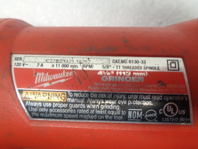 MILWAUKEE 4-1/2" 7 AMP SMALL ANGLE GRINDER 6130-33 USED R22
