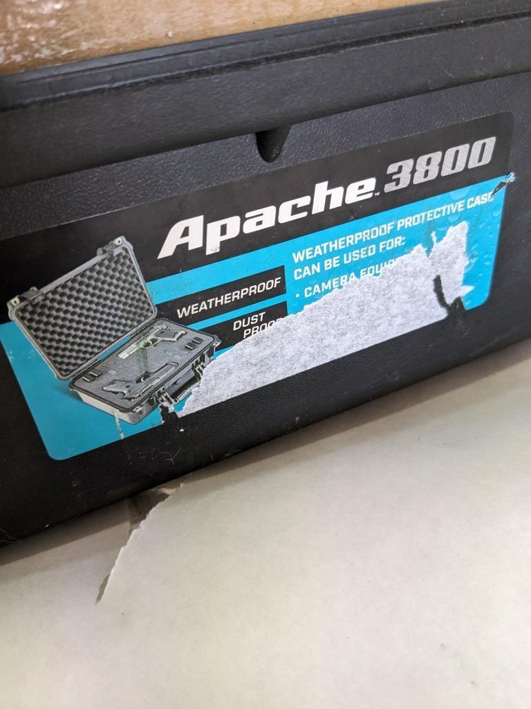 KHS PNEUMATIC CYLINDER 65175533S001 W/ APACHE 3800 CASE 8.39 X 5.6 X 3.25" R35