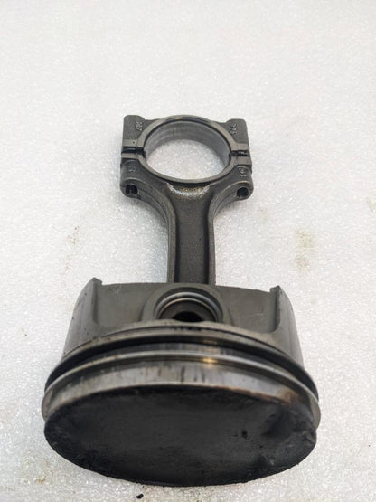 PORSCHE 986 BOXSTER 2.7L PISTON W/CONNECTING ROD #4 9961031028R USED 996GL2T1