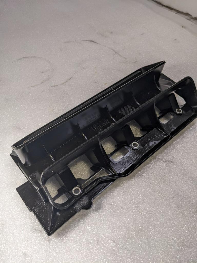 PORSCHE BOXSTER CAYMAN ENGINE MOTOR OIL SEPERATOR 99610101000 USED 996.B.G.L.