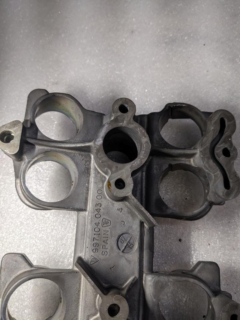 PORSCHE 911 BOXSTER PESTLE/TAPPET HOUSING 99710404300 USED 996B.GL