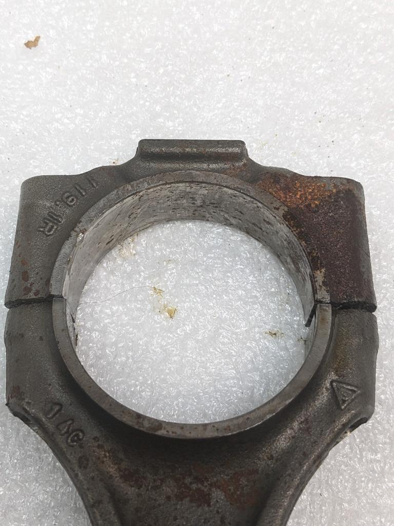 PORSCHE CAYENNE PISTON CONNECTING ROD #2 (CRACKED) 9461191R USED R24